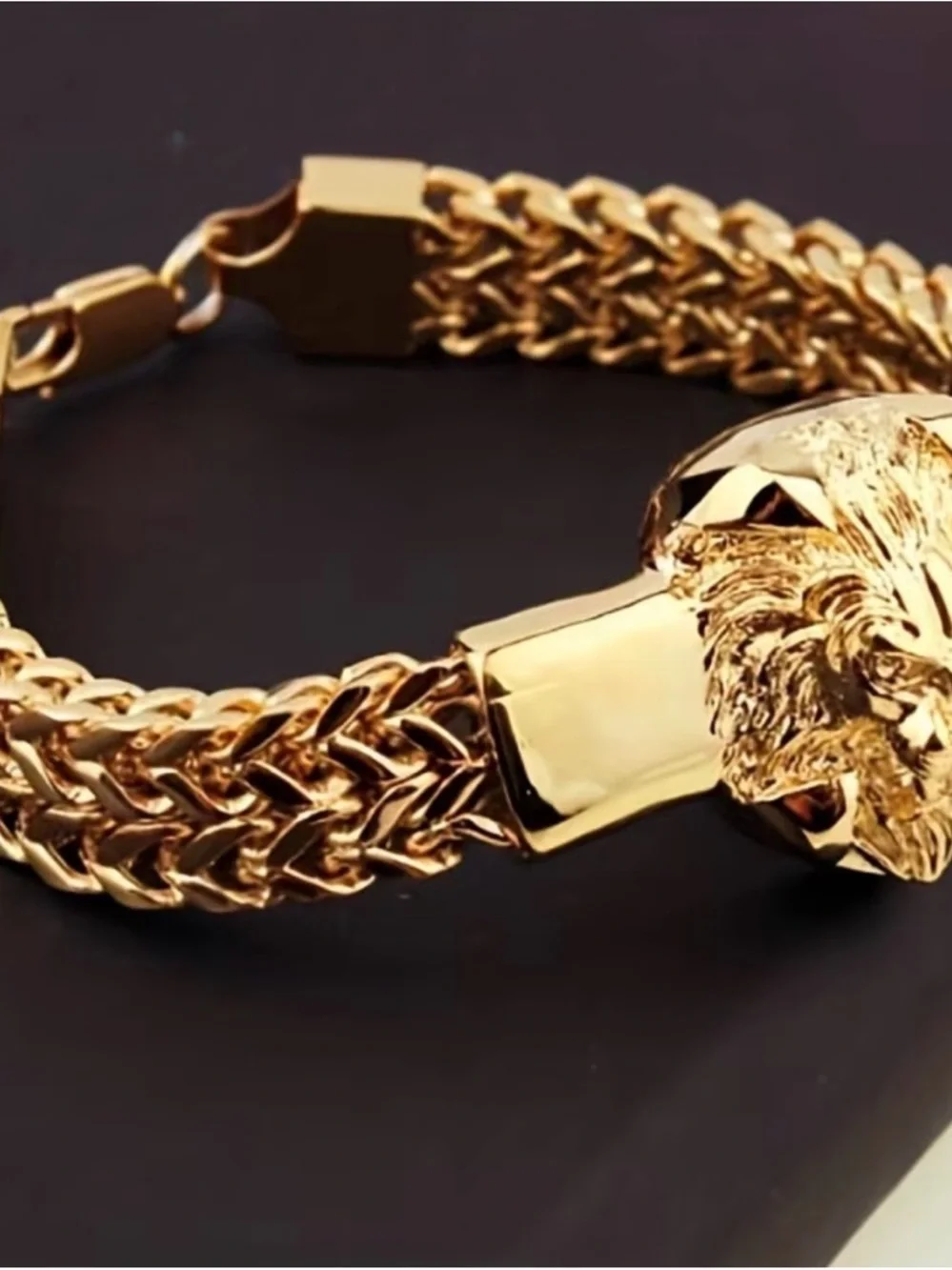 Stainless Gold Lion Head Men's Chain Bracelet - Elegant Statement Accessory
